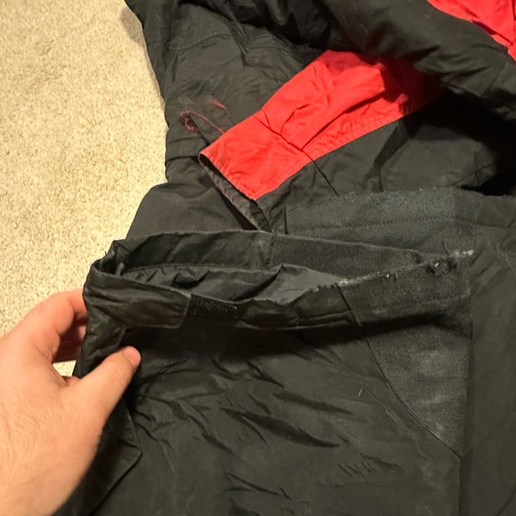 Columbia Snowsuit. Perfect for Canadian winters! - Picture 6 of 12